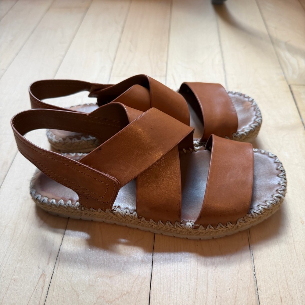Vince tan color Sandals size 6
